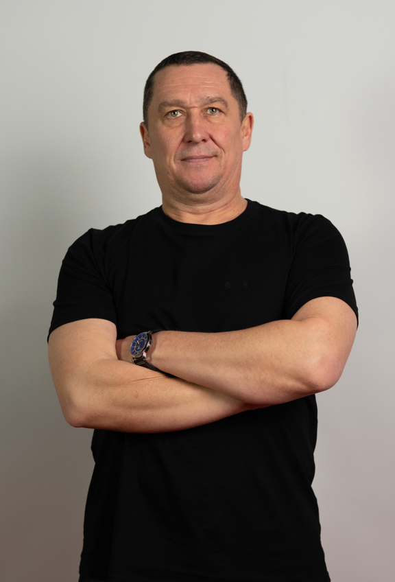 Леонид  Тутов